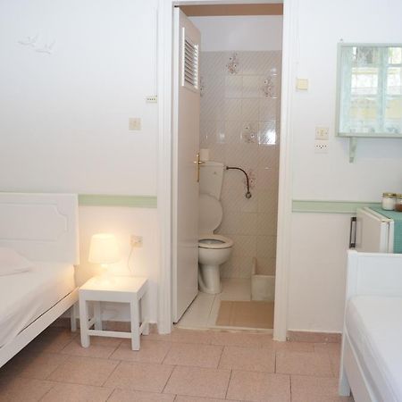 Aegli Rooms Tínos Pokoj fotografie
