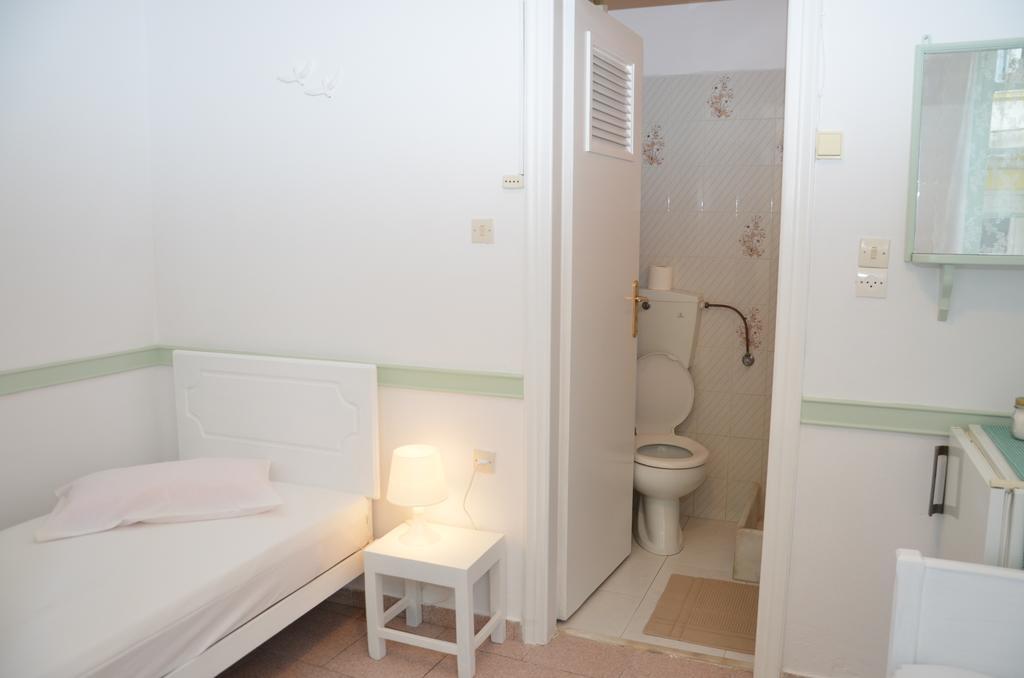 Aegli Rooms Tínos Pokoj fotografie