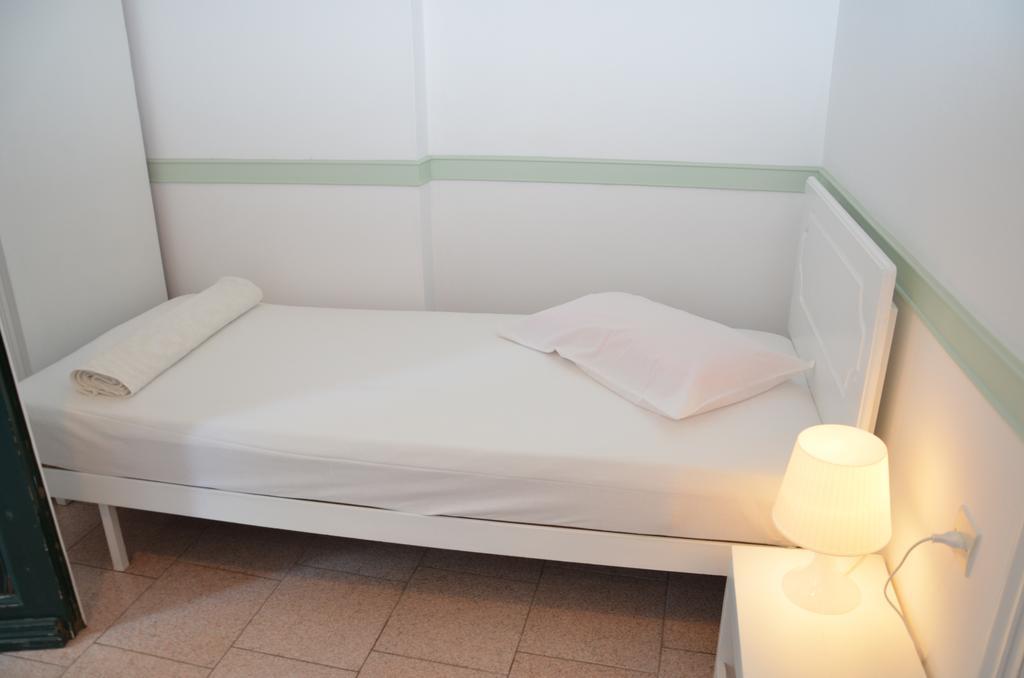 Aegli Rooms Tínos Pokoj fotografie