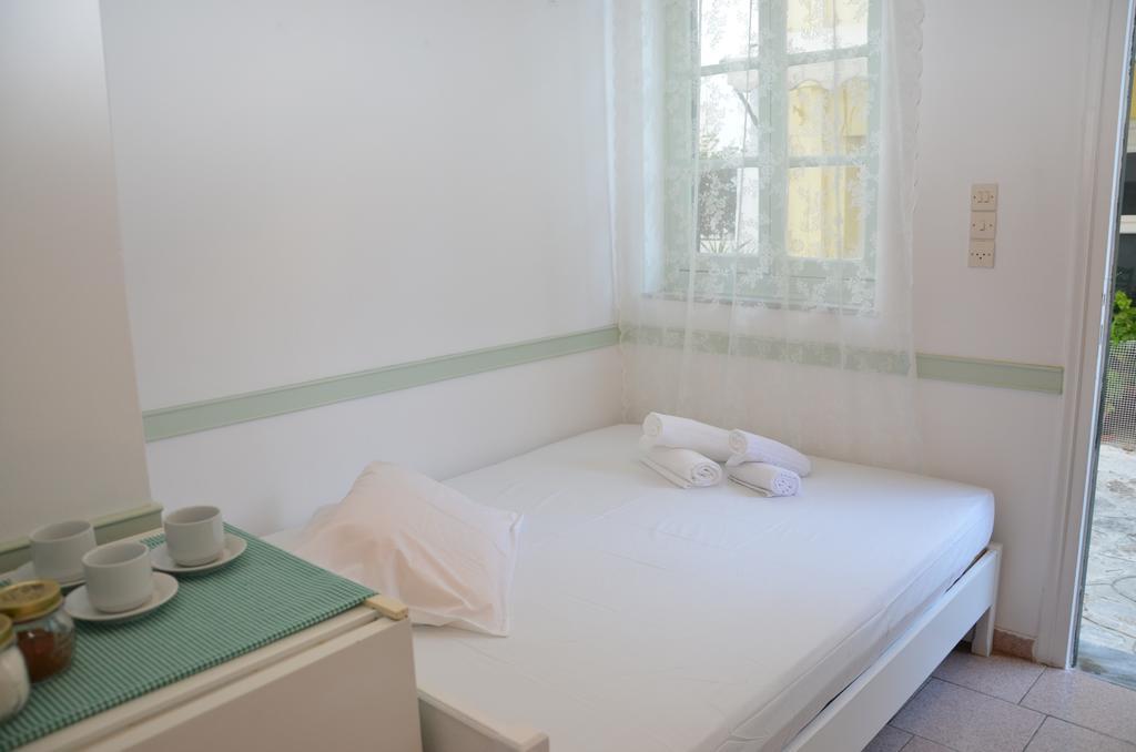 Aegli Rooms Tínos Pokoj fotografie